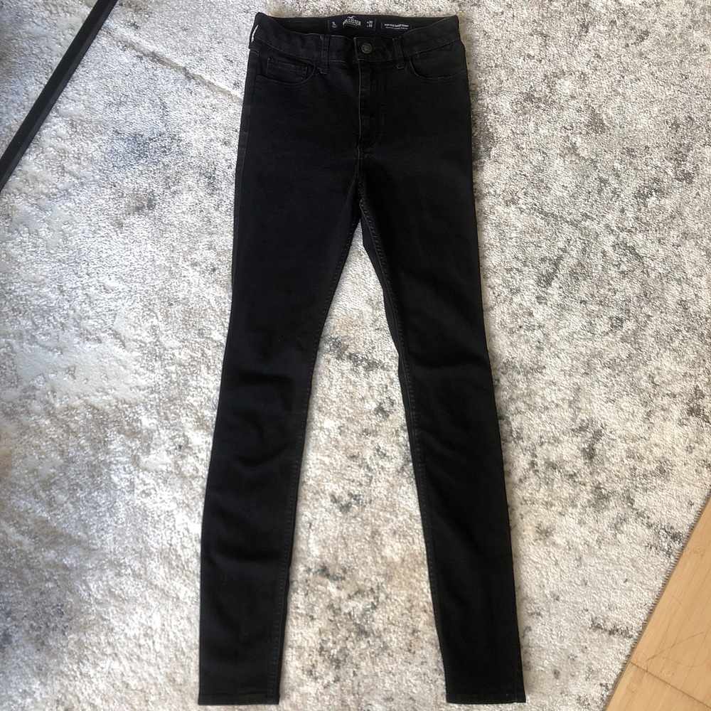 Hollister skinny jeans